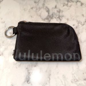 Lululemon Clippable card pouch